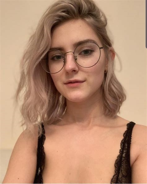r girlswithglasses nude