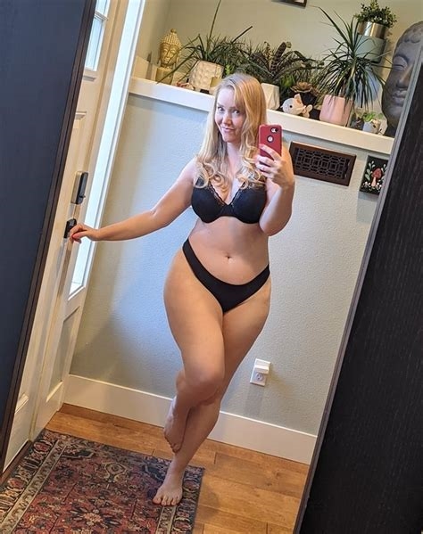 real thick mom nude