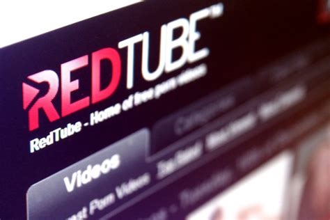 red tub videos nude
