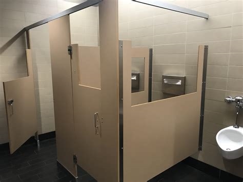 restroomxxx nude