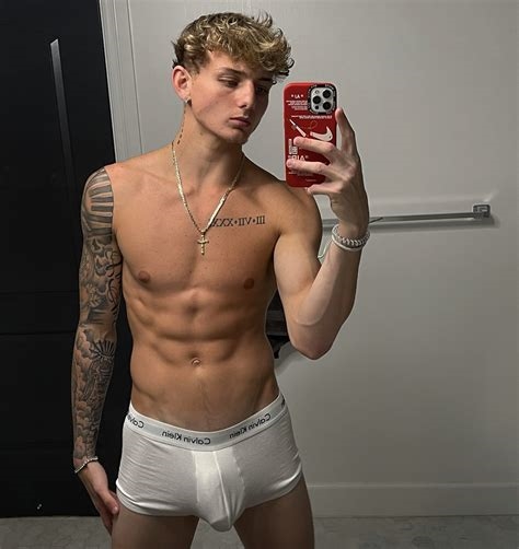rocky onlyfans nude