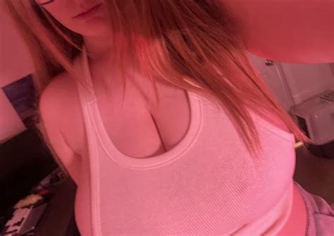scarrettx7 boobs nude