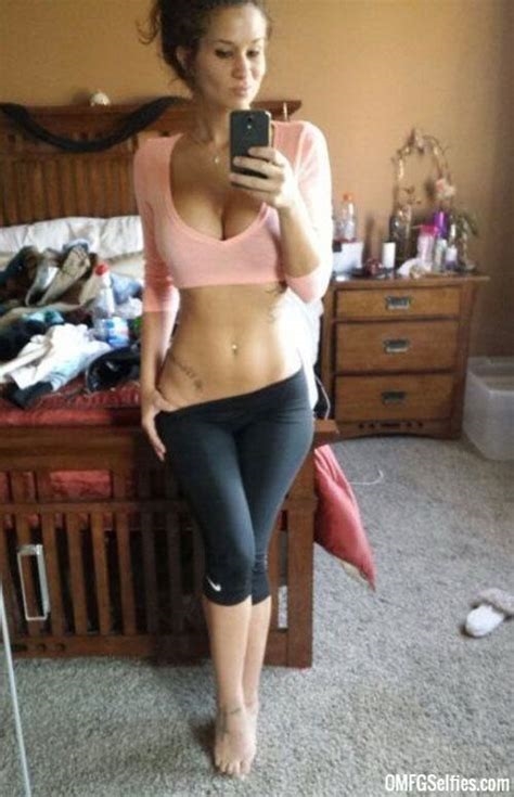 sexy fitness mom nude