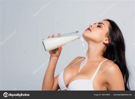 sexy milk tits nude