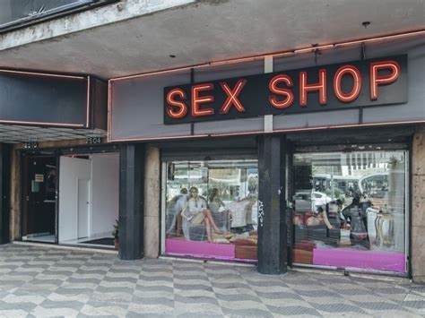 sexy shop rho nude