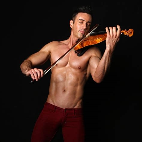 shirtless violinist nude