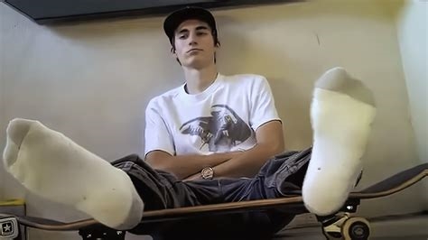 skater boy feet nude