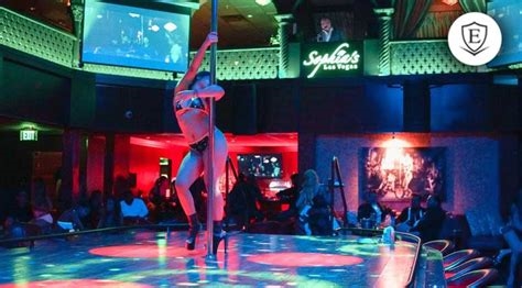 sofia stripclub nude