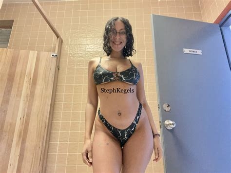 stephanie booty nude