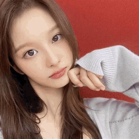 sullyoon gif nude