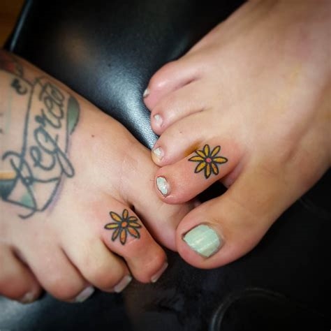 tattooed toes nude