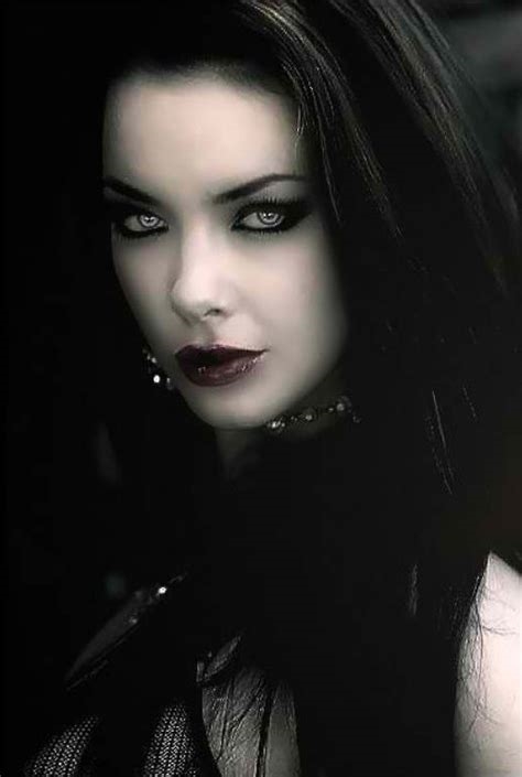 vampira gótica nude