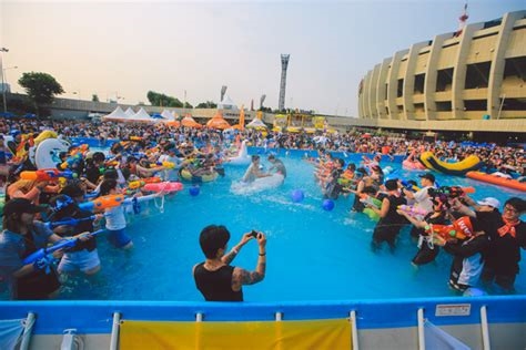 waterbomb festival korea nude