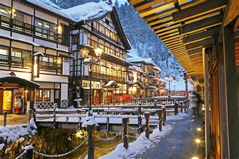 where to stay ginzan onsen nude