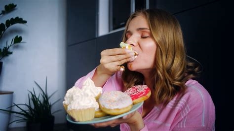 woman eating creampie nude