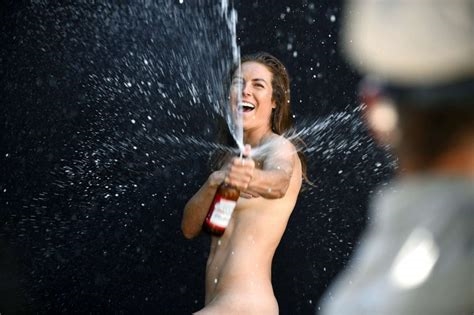 women naked flashing nude