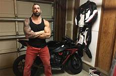 tyler reks wwe superstar former spartan body gabe tuft bike offers fitness shows tips off his cycledrag