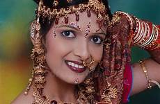 indienne traditionnelle mehandi meisje indisch traditioneel jewellary menina tradicional tribal tribais tatuagens beau