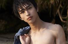 yokohama ryusei chicos asiáticos shirtless atractivos japoneses chicas masculinos guapos abs