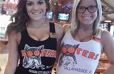 hooters servers outfits