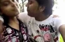 kissing college couple delhi