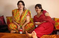 pakistani aunties fat hot desi bold indian local wife girls beautiful moti girl aunty sexy nude women big salwar hd
