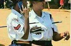 kenya uniforms kenyan polisi mwenye picha okello askari skirt kiambu yule policewoman sketi goddess uhuru bootilicious fupi akiwa pazuri bless