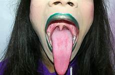 tongue long uvula close