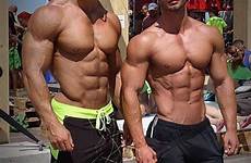 muscle kris hunks hombres buff muscular musculosos buddies guapos bodybuilding bodybuilders hombre physique ripped hermosos chicos handsome culturistas