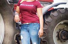 girl country girls sexy hot big farm redneck women farmer cowgirl jeans tractors trucks thick farmall trucker tracteurs chick bare