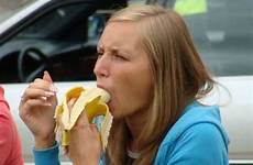 eating girls bananas banana eat girl woman only women russia klyker contest hot she spread much then loading taringa galz