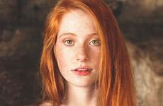 rousses jolies ruivas redhead gamaniak bridget flynn freckles haare redheads cabelo cabelos