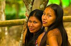 embera girl tribe nativas indigenas village americanas indigenous tribus indígenas nativos americanos soberania brasileiros canal tribes chagres photoshelter povos etnias