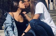 lesbianas besándose parejas goals pareja aesthetic bisexual couples bi novia pansexual