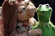 kermit denise muppet piggy miss frog girlfriend muppets show drugs pigs he first meme pig dailymail year punching imgflip ending