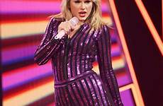swift taylor concert prime amazon day legs sexy performs york presented music purple looks amazing hot popsugar her award show
