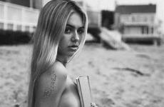 delilah belle hamlin topless nude sexy fappening beach leaked deserted frolicking naked thefappening