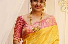 pragathi saree aunty actress surekha actressalbum