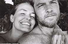 lara sam worthington bingle her husband family private angeles los life actor baby when she candid while pregnant notoriously couple