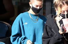 hailey bieber baldwin cameltoe sock sweatshirt gym