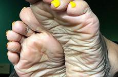 toes soles feet wrinkly wrinkles sexy super instagram barefoot women piggies heels gorgeous täältä tallennettu