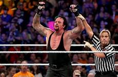 undertaker brock lesnar vs summerslam ovation