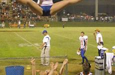 cheerleader oops embarrassing moments cheerleading oddee source