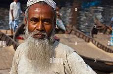 bangladesh old man muslim dhaka alamy shopping cart