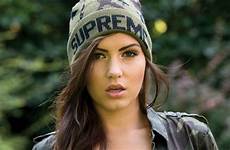 sabine jemeljanova model supreme wallpaper brunette sabina emelyanov hd hat cap girl skin woman wallpapers lady girls beauty portrait photography