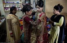 wedding bangladesh her girls old girl man forced prepares beauty year 15yr parlour violence marriage child yr marry catholic manikganj