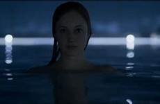 oblivion pool scene film movie cruise tom saved