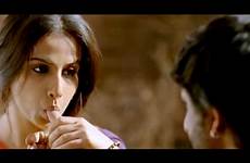 scenes bollywood most seductive movies film ishqiya filmibeat romantic vidya balan