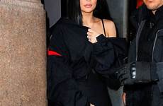 kylie jenner toe camel her malfunction leggings she wardrobe express ankle stilettos wrap suffers exposes mail daily crotch getty article