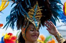 karneval samba brasilien festival bresil aruba rosenmontag kostüme dancers parades río kostüm nuberoja paulo cubango portilho sees flic visiter cultures
